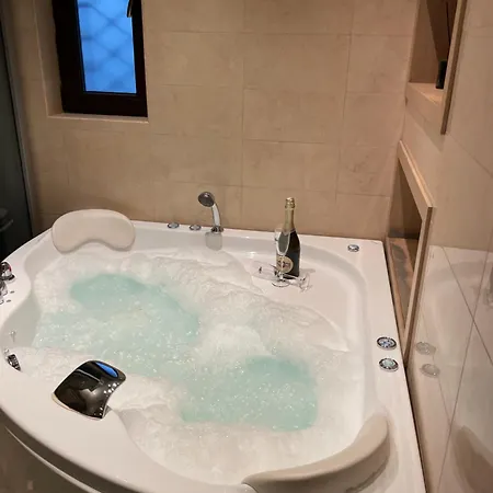 Spacious Luxury Close To Marinela *