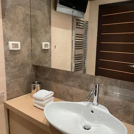 Spacious Luxury Close To Marinela Sofya