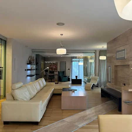 Spacious Luxury Close To Marinela Διαμέρισμα Σόφια